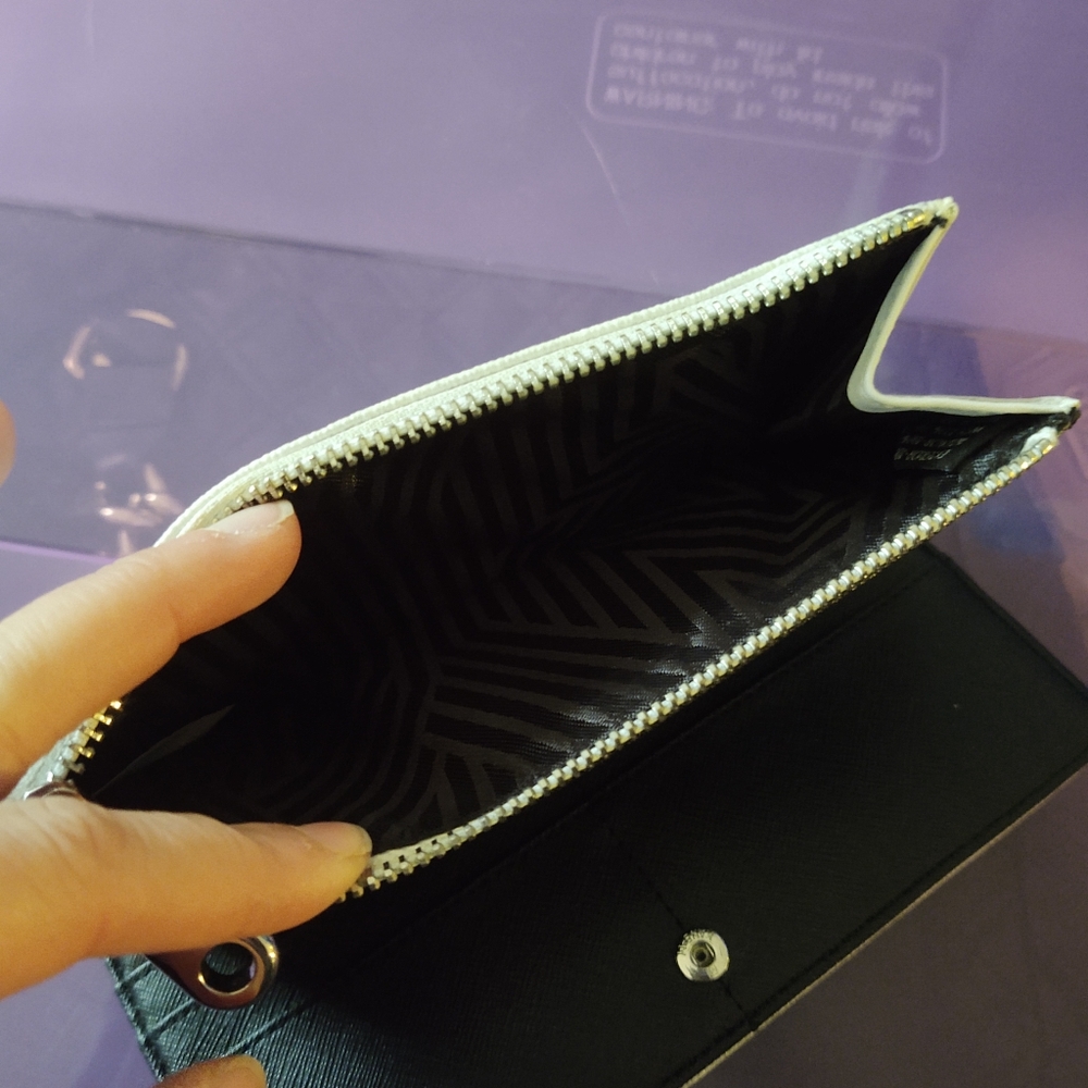 🚨DYNK wallet - Picture 3 of 5